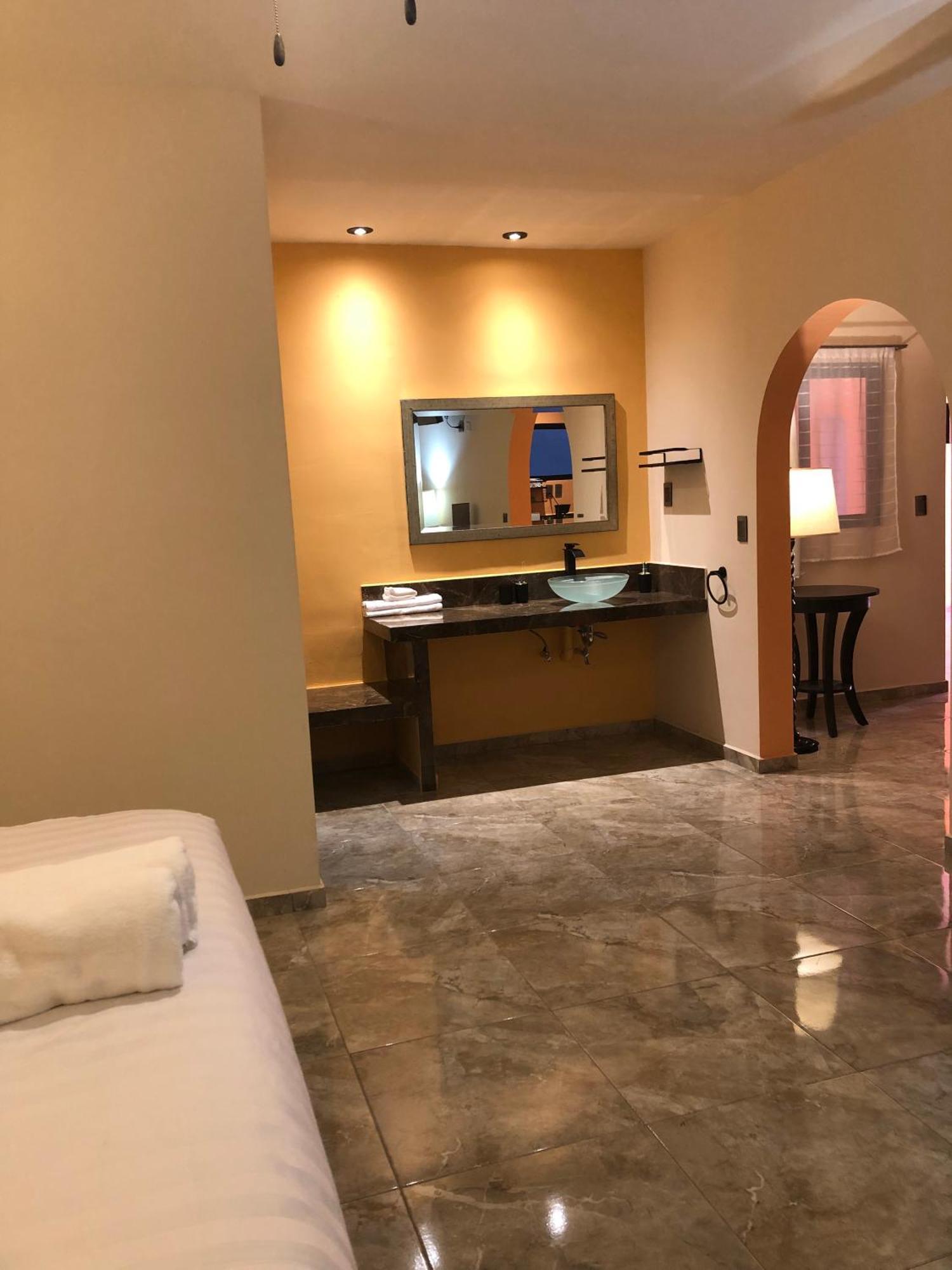 Tres Iguanas Apart Hotel - New, Cozy & Spacious Flats, Short Walk To Beach Loreto  Eksteriør billede