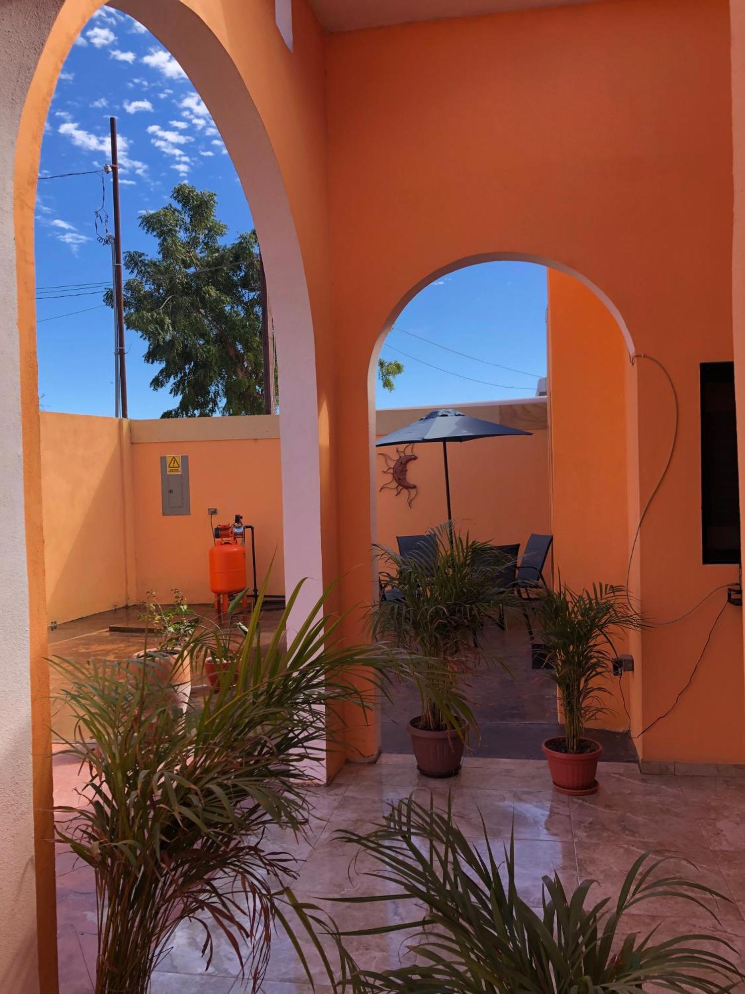 Tres Iguanas Apart Hotel - New, Cozy & Spacious Flats, Short Walk To Beach Loreto  Eksteriør billede
