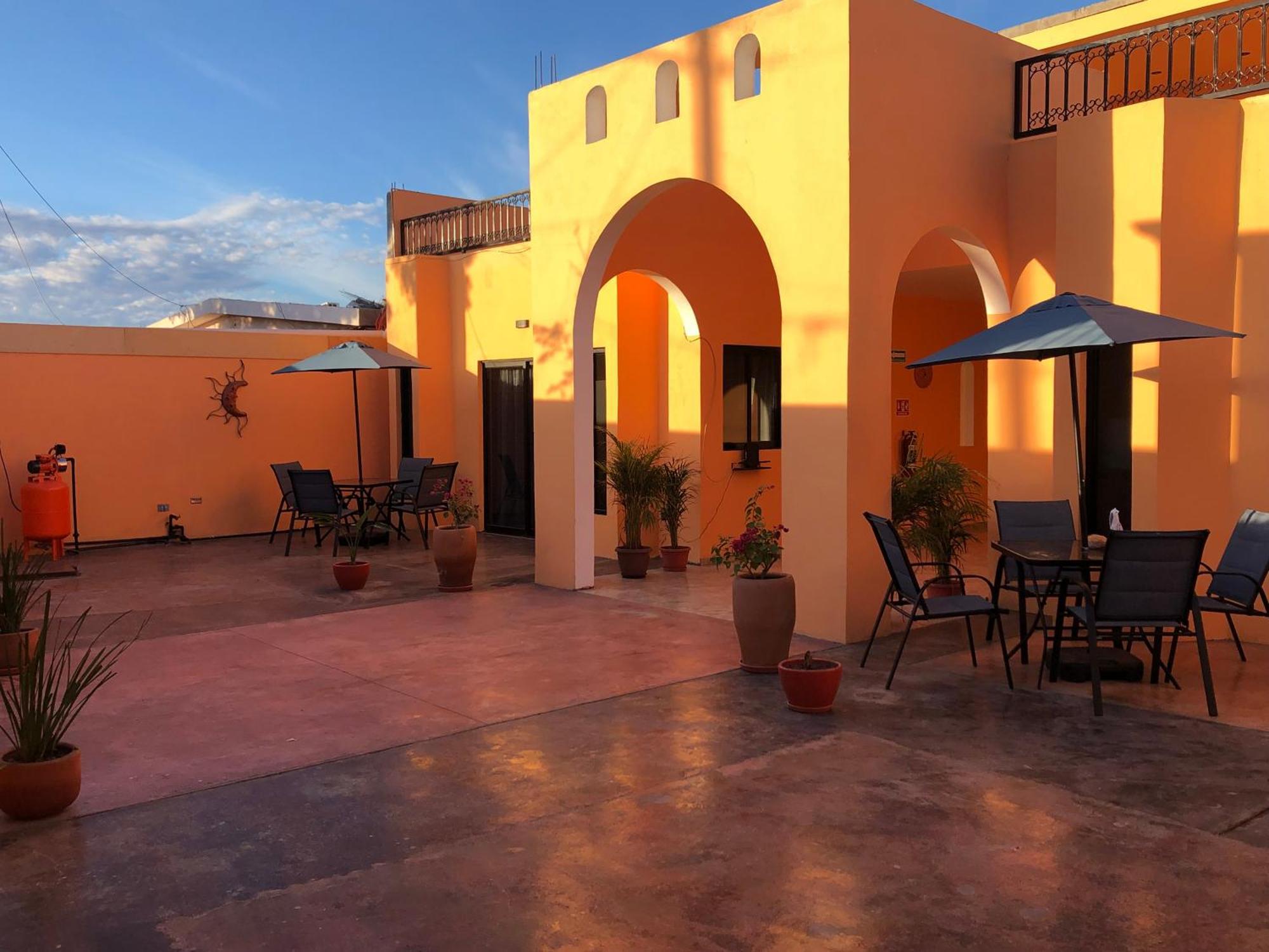 Tres Iguanas Apart Hotel - New, Cozy & Spacious Flats, Short Walk To Beach Loreto  Eksteriør billede