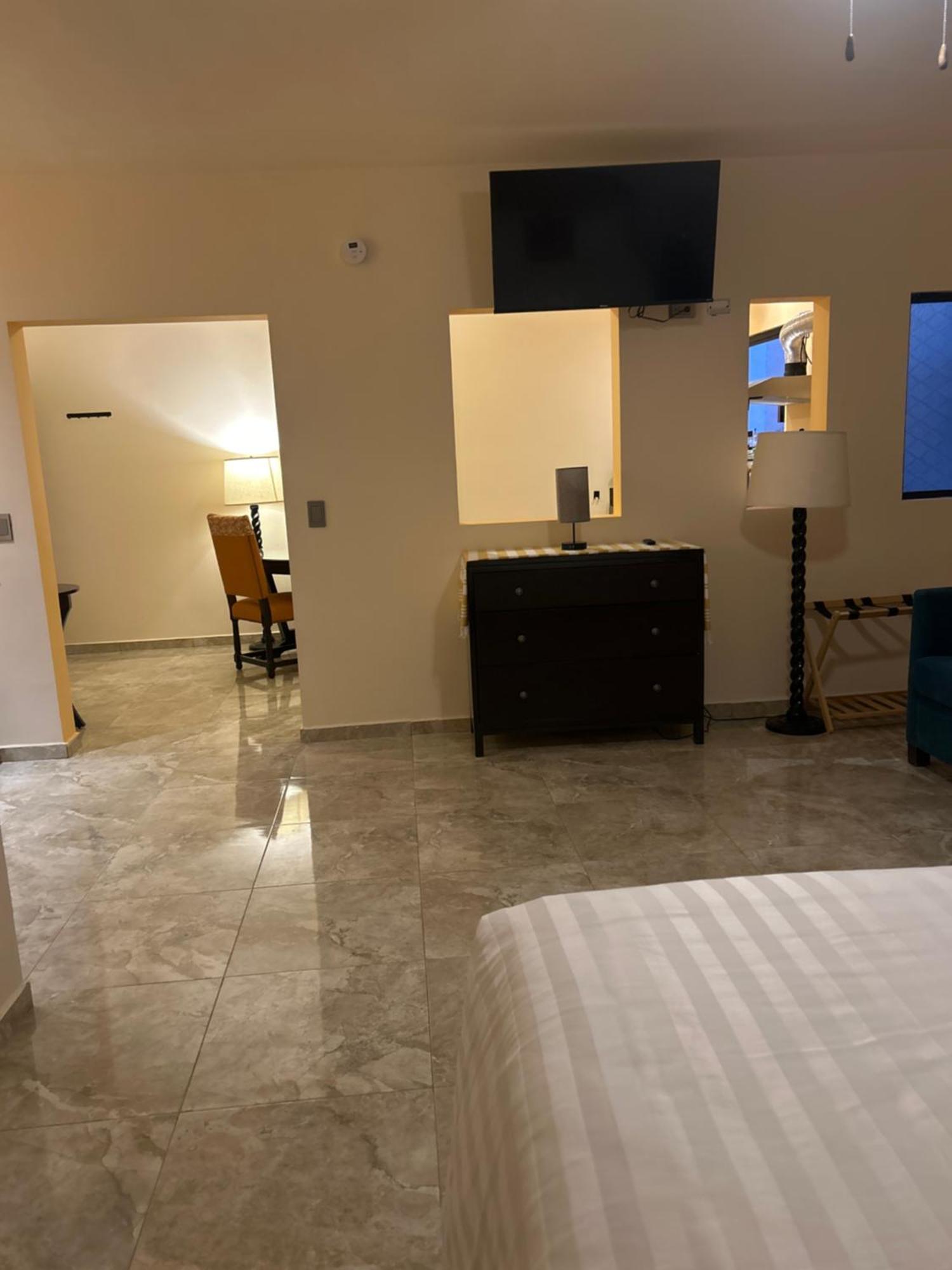 Tres Iguanas Apart Hotel - New, Cozy & Spacious Flats, Short Walk To Beach Loreto  Eksteriør billede